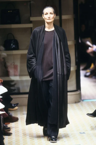 Look 1